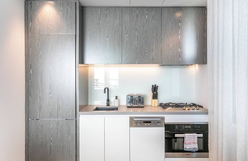 Coogee Apartment | Chic 2-Bed Apartment w/Balcony Near Coogee Beach