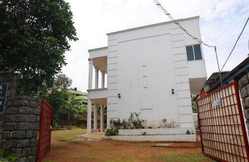 Yercaud House | Chithralaya Guest House