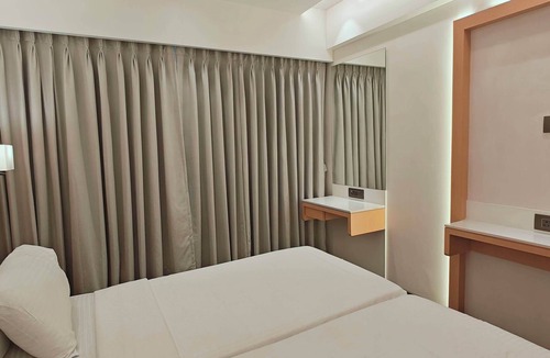 Kopar Khairane Hotel | CIESTA SERENE