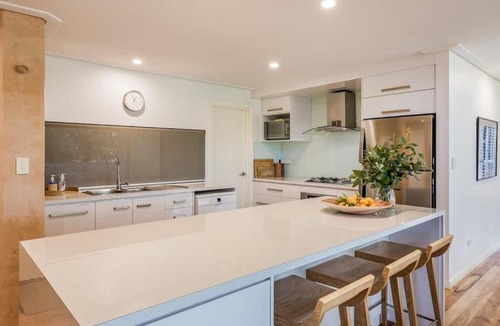 Yallingup Siding House | Cinque Stelle - Vineyard Views & Country Serenity