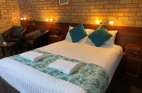 Warwick Hotel | City View Motel