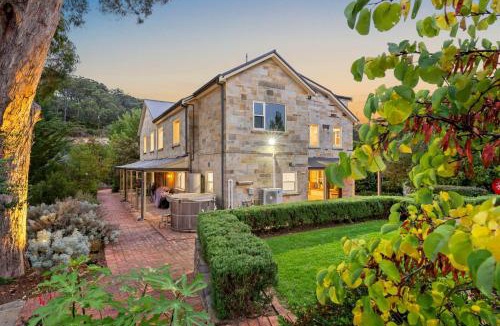 Carey Gully House | Clair de Lune - Immersive Nature Retreat with Pool