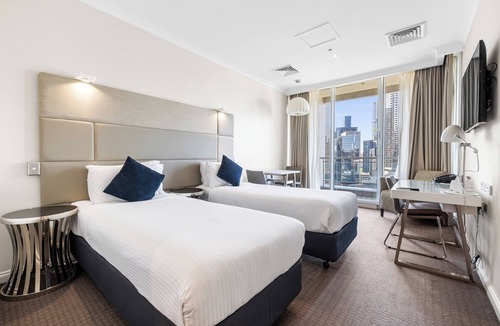 Melbourne Central Business District Hotel | Clarion Suites Gateway