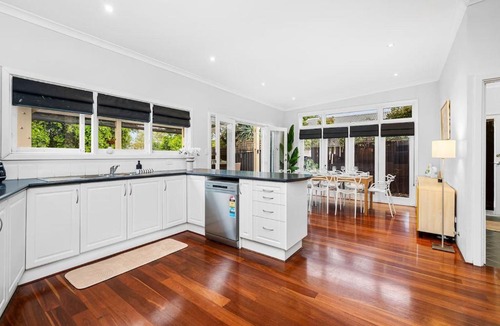 East Victoria Park House | Classic Australian Charm