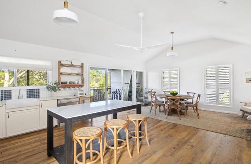 Hardys Bay House | Classic Beach and Bay Weekender