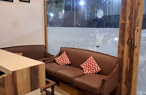 Kurla West House | Classic Collection O Kurla BKC Mumbai