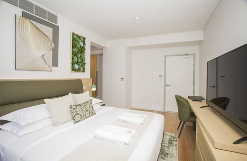 Perth Central Business District Hotel | Classic King Room - Quinn`s Botany Boutique K01