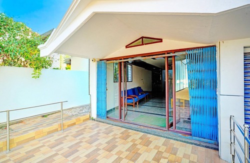 Stuart Hill House | Classic With Balcony Hotel Raj