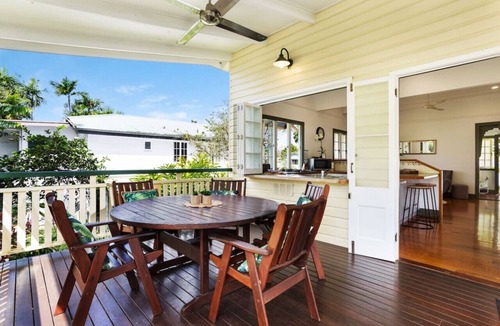 Edge Hill House | Classical King Bed Home @ Edge hill; 5km to Cairns