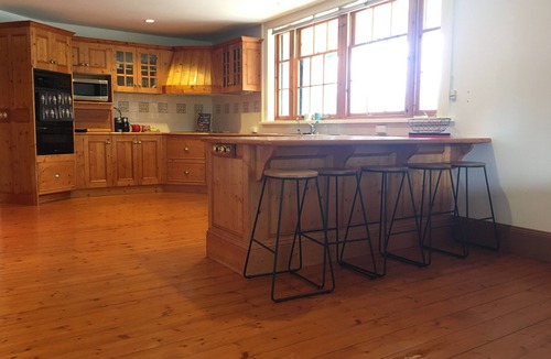 Bishopsbourne House | CLAYFIELD HOMESTEAD - rustic country accommodation