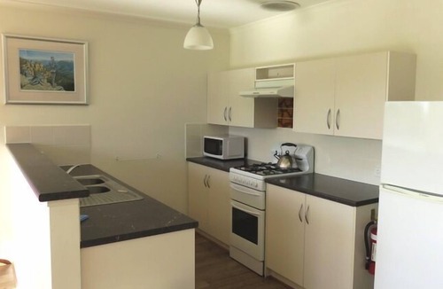 Nepean Bay House | Clearwater Haven — Secluded Beachside Escape with Luxury Linen