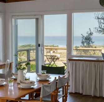 Flinders House | Cleversley Cottage - Ocean Views Pets Golf