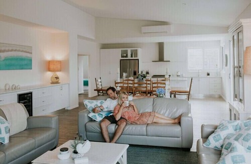 Yallingup House | Cliff Beach House, luxury Yallingup accommodation in secluded private estate