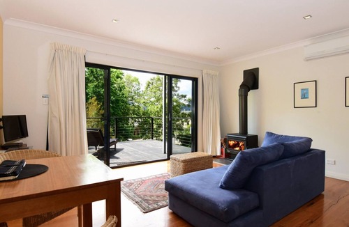 Kangaroo Valley House | Cloudsong Chalet 1 - Close to the village centre!