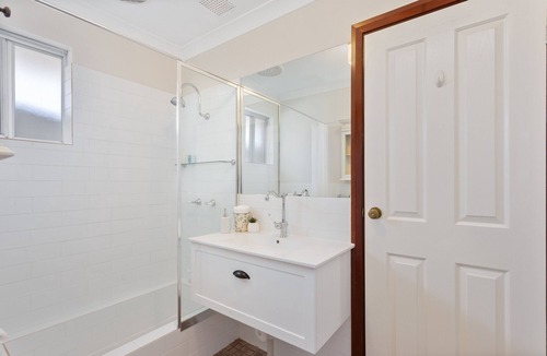 Duncraig House | Clovers Beach Cottage