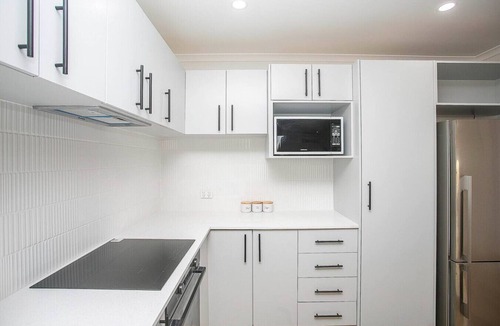 Clarkson House | Coast Luxury Modern Retreat (3bdr - 3 bath)