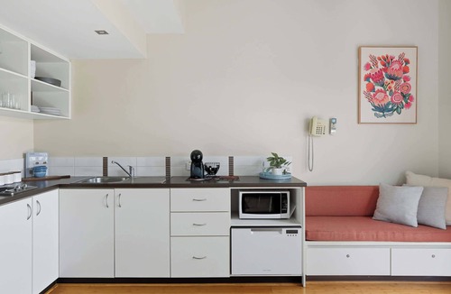 Preston Beach Apartment | Coastal Calm Footprints Preston Beach Stay