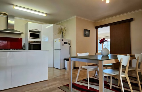 Henley Beach South House | Coastal Comfort Meets Convenience - Your Ideal Beach Getaway
