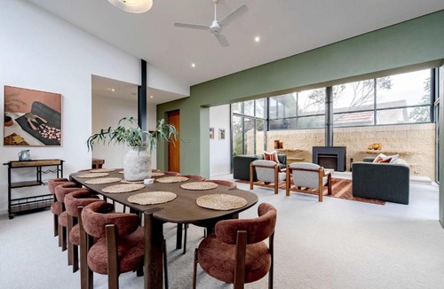 Point Lonsdale Apartment | Coastal Elegance in Old Point Lonsdale Pet Friendly