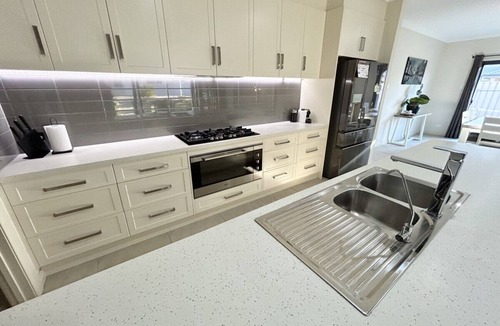 Moonta Bay House | Coastal Epping Escape - Family Home in Moonta Bay