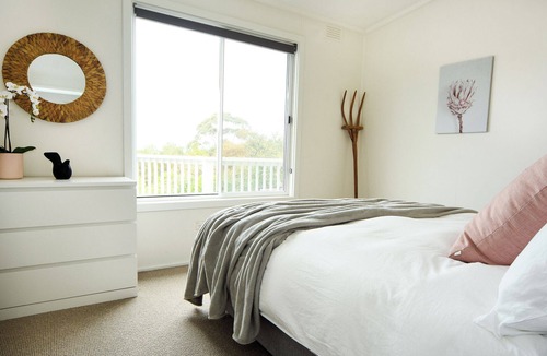 Flinders House | Coastal Haven, 5 minute walk to beach.