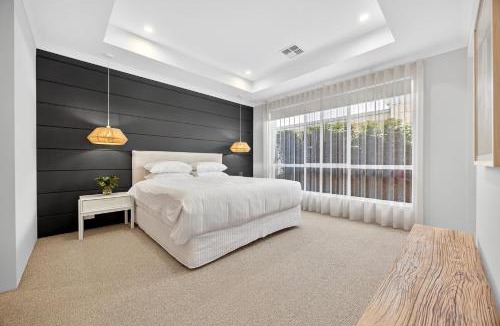 Madora Bay House | Coastal Luxe 4-Bed House in Madora Bay