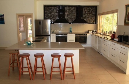 Long Beach House | Coastal Mansion - close to all south coast attractions
