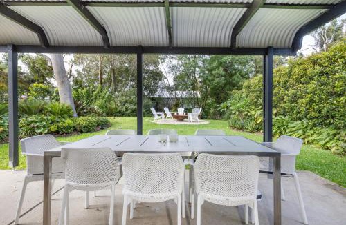 Callala Beach House | Coastal Oasis - Pet Friendly - 6 Mins Walk to Beach