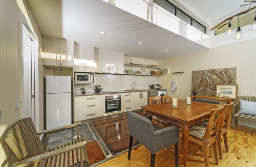 Wynyard Hotel | Coastal Pods Wynyard