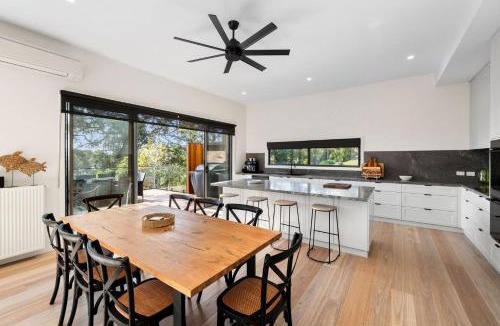Lorne House | Coastal View
