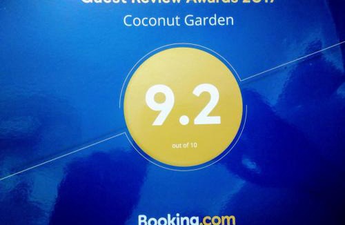 Kuzhuppilly House | Coconut Garden