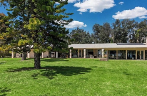 Cowes House | Cognac Beachfront Silverleaves Cowes Beachfront property