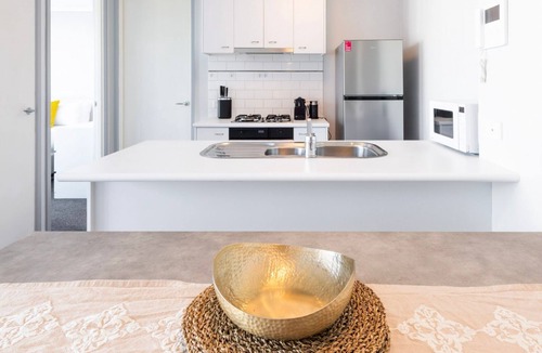 South Melbourne Apartment | Colourful Comfort 1BR w Pool Gym & Reformer