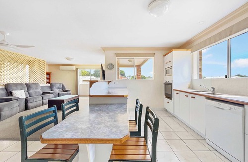 Bellara Apartment | Combined Units Perfect for Families Bribie Island