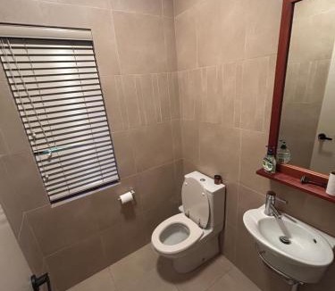 Kardinya House | Comfort Home For You 201