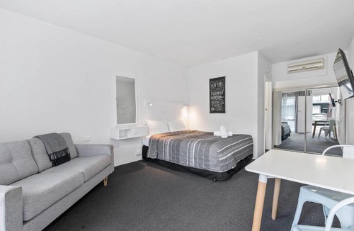 Albury Hotel | Comfort Inn Commodore Albury