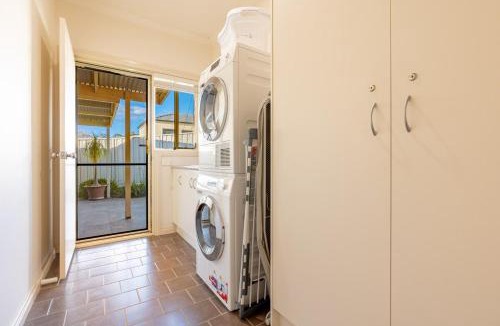 Flora Hill House | Comfort & Quiet 3BR, CBD 5mins
