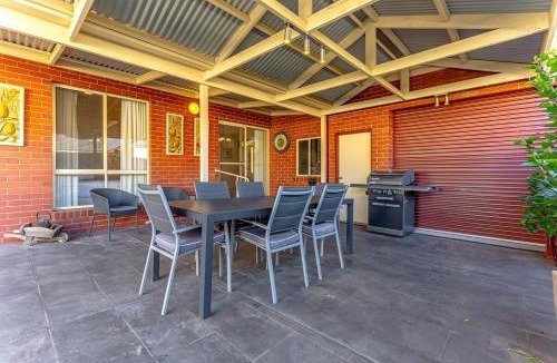 Flora Hill House | Comfort & Quiet 3BR, CBD 5mins
