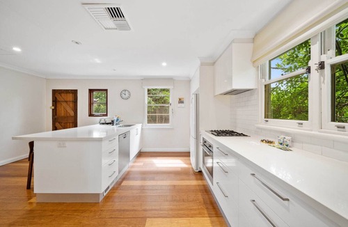 Narrabundah Apartment | Comfortable 3-Bed Haven Near Canberra Attractions