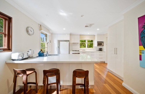 Narrabundah Apartment | Comfortable 3-Bed Haven Near Canberra Attractions