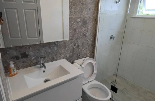 Mount Gravatt East House | Comfortable 2 Queen & 1 Double Bedroom, Mansfield
