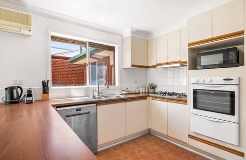 Caroline Springs Apartment | Comfortable Family Stay in Caroline Springs