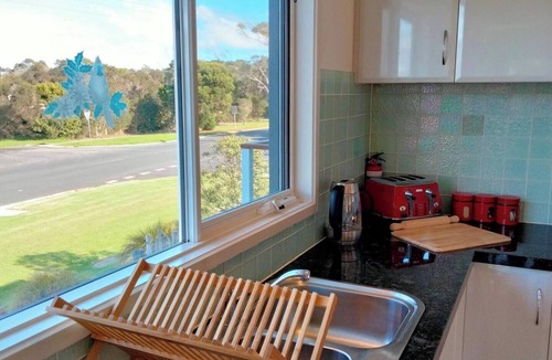 Rhyll House | Comfortable Peaceful Island Holiday Getaway