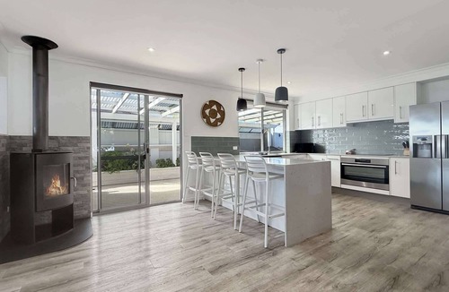 West Busselton House | Comfortable Stay Near Busselton Beach