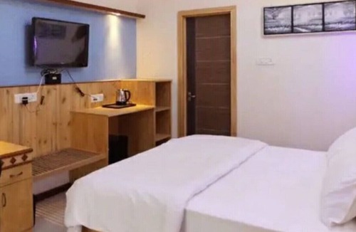 Cheyyur Resort | Comfortable Superior Room for your Holiday