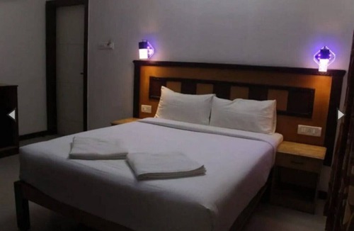 Cheyyur Resort | Comfortable Superior Room for your Holiday
