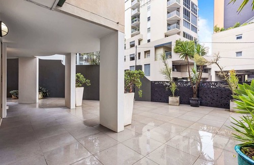 Spring Hill Apartment | Comfy 2-Bed with Pool and Secure Parking