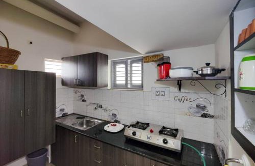 Bengaluru Apartment | Comfy 2-bedroom House in Sanjaynagar, Bengaluru