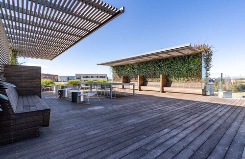 Kingston Apartment | Comfy 2BA/2BR Kingston Foreshore Apartment