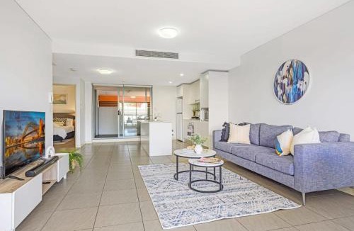 Parramatta Apartment | Comfy 2BR in Parramatta central with free parking